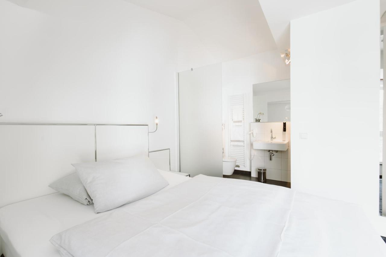 &Repeat Koeln Airport Hotel Exterior photo
